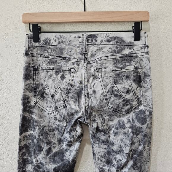 Mother The Looker in Rebel at Night - Picture 16 of 16